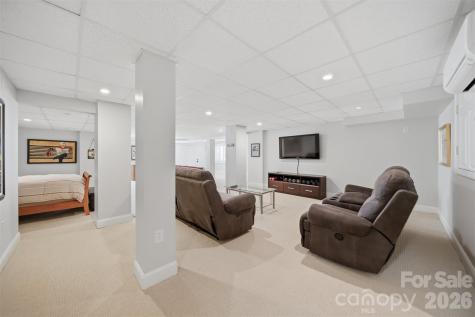 1013 14th Avenue Drive NW Hickory NC 28601