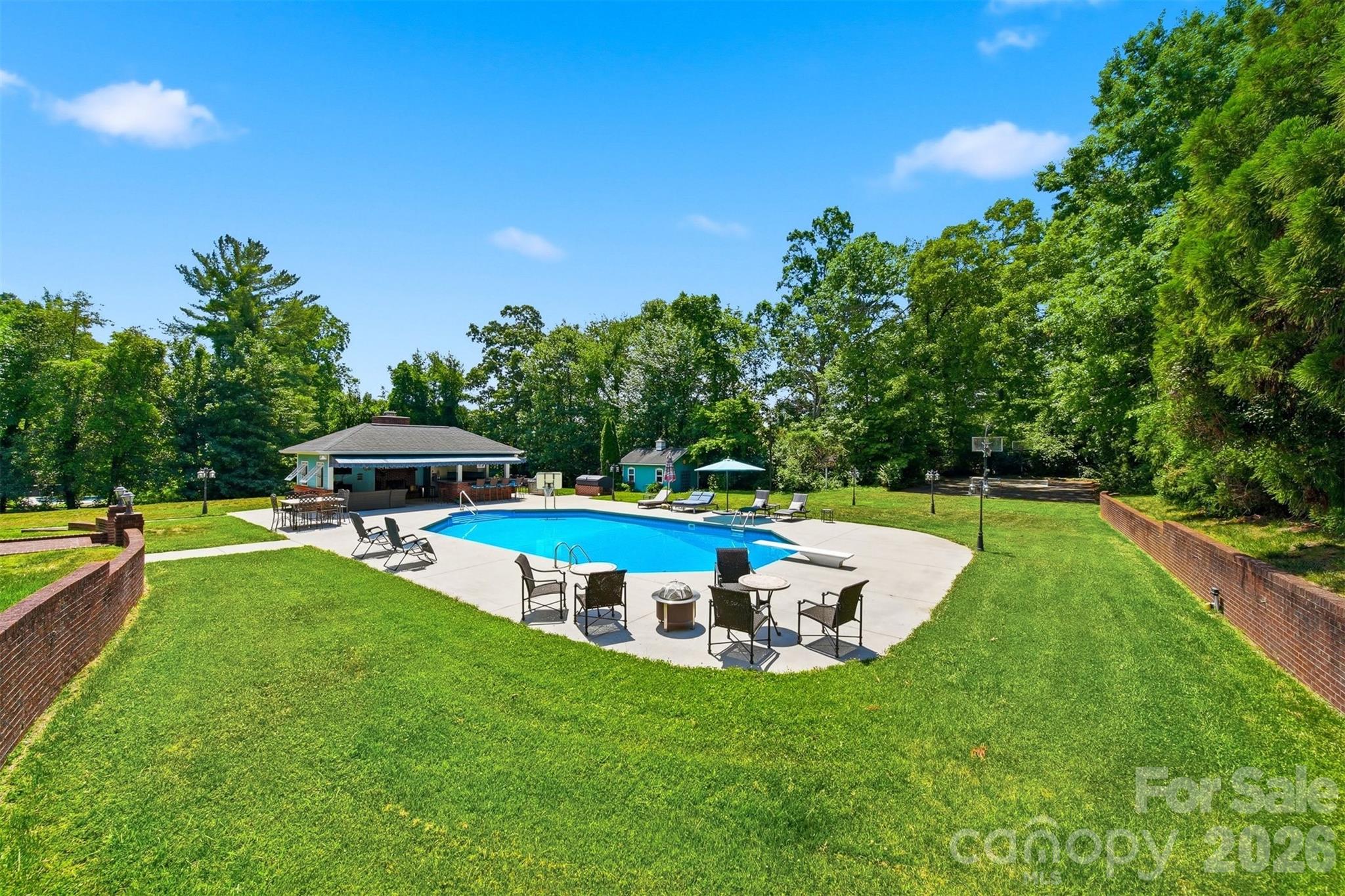 1013 14th Avenue Drive NW Hickory NC 28601
