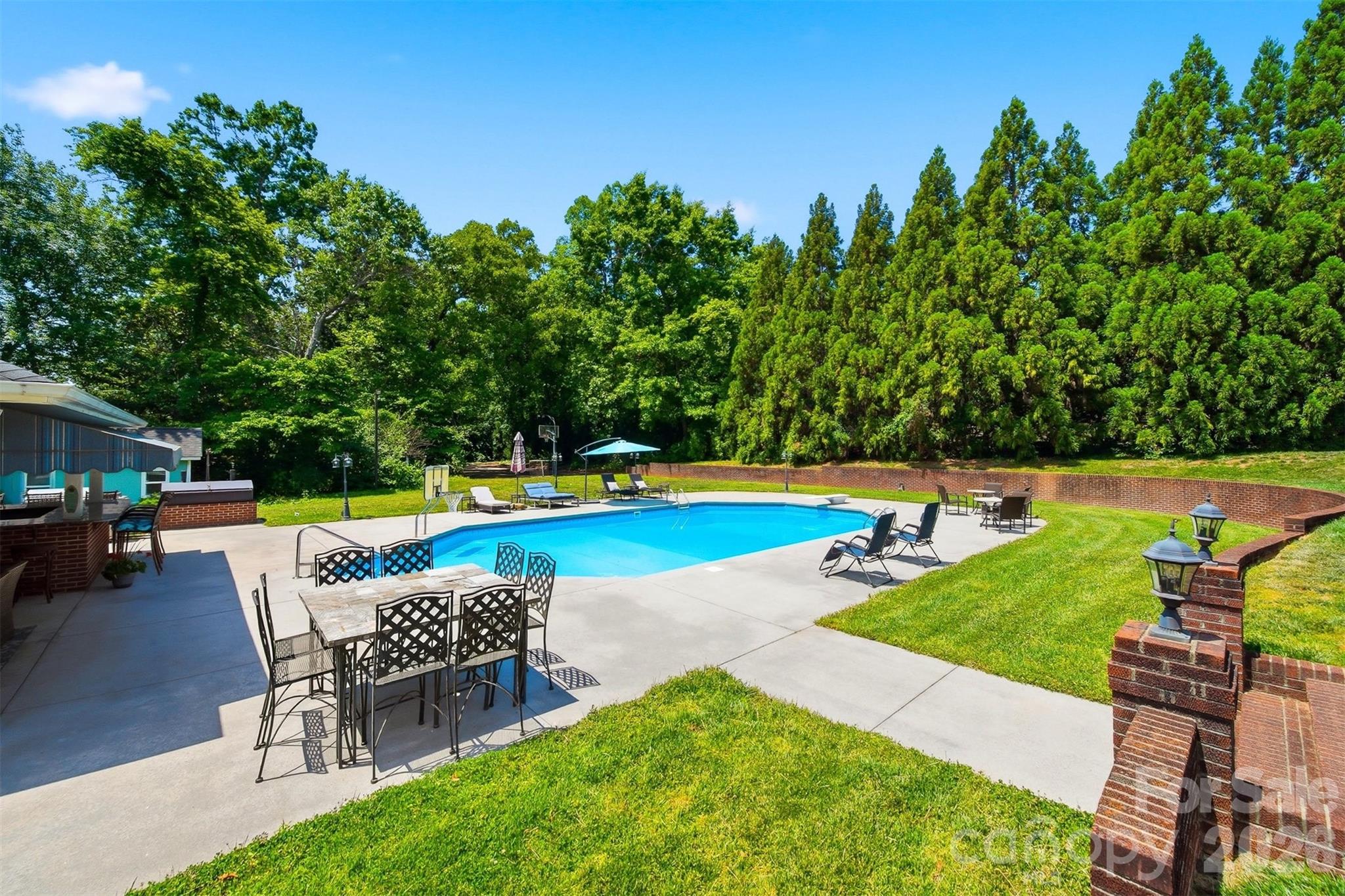 1013 14th Avenue Drive NW Hickory NC 28601