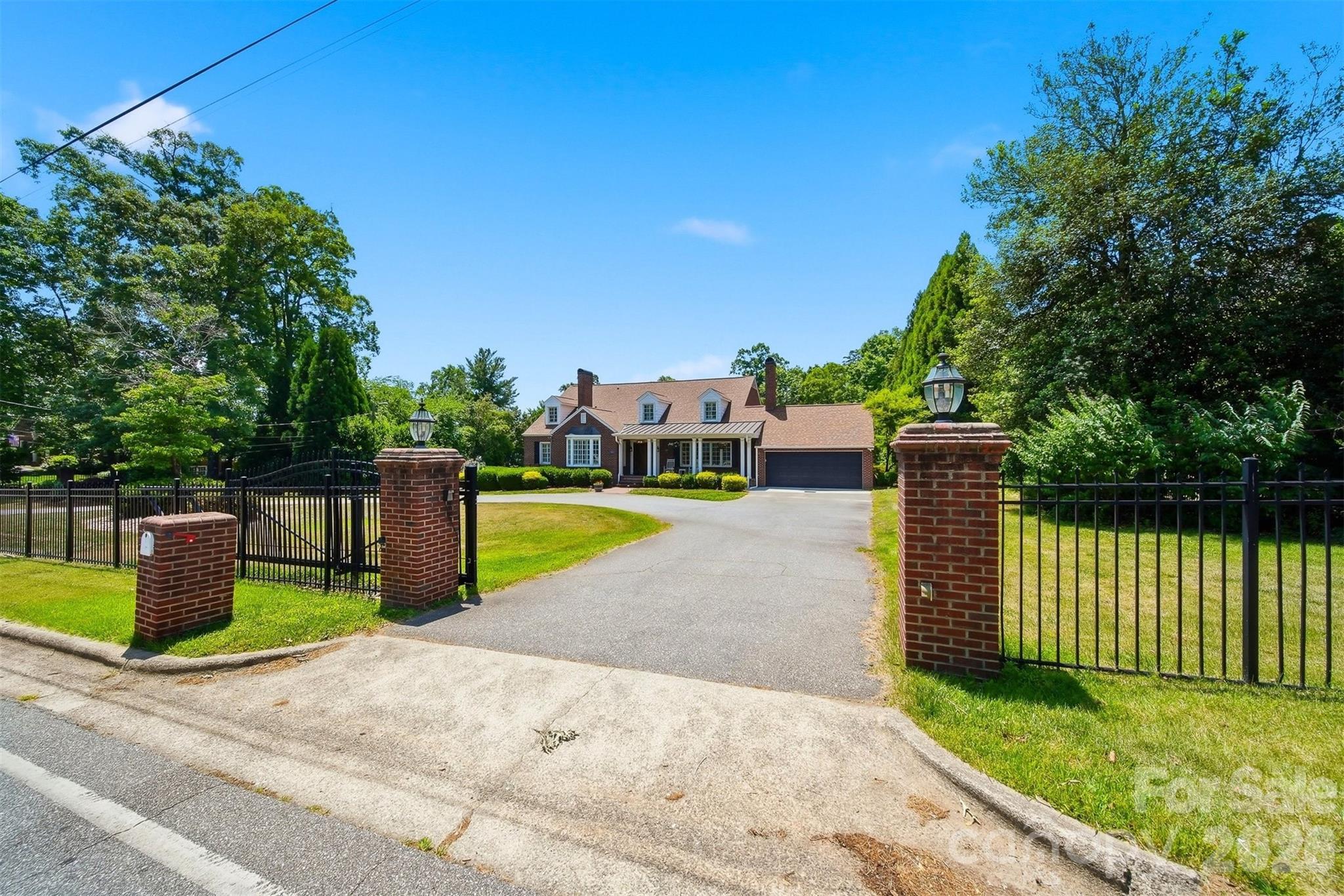 1013 14th Avenue Drive NW Hickory NC 28601