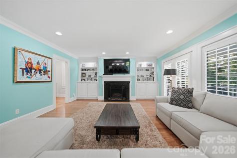 1013 14th Avenue Drive NW Hickory NC 28601