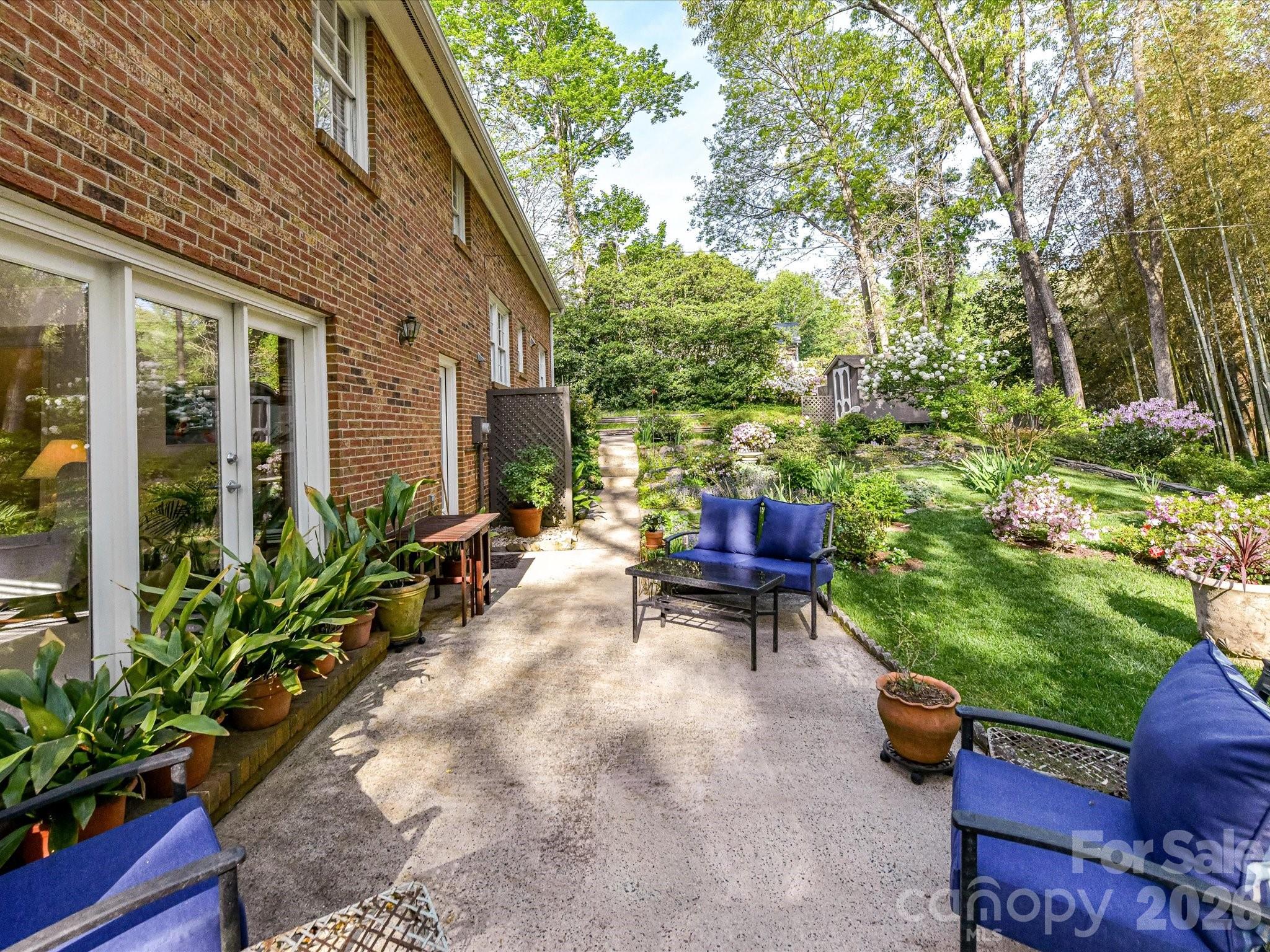 2818 Hinsdale Street Charlotte NC 28210