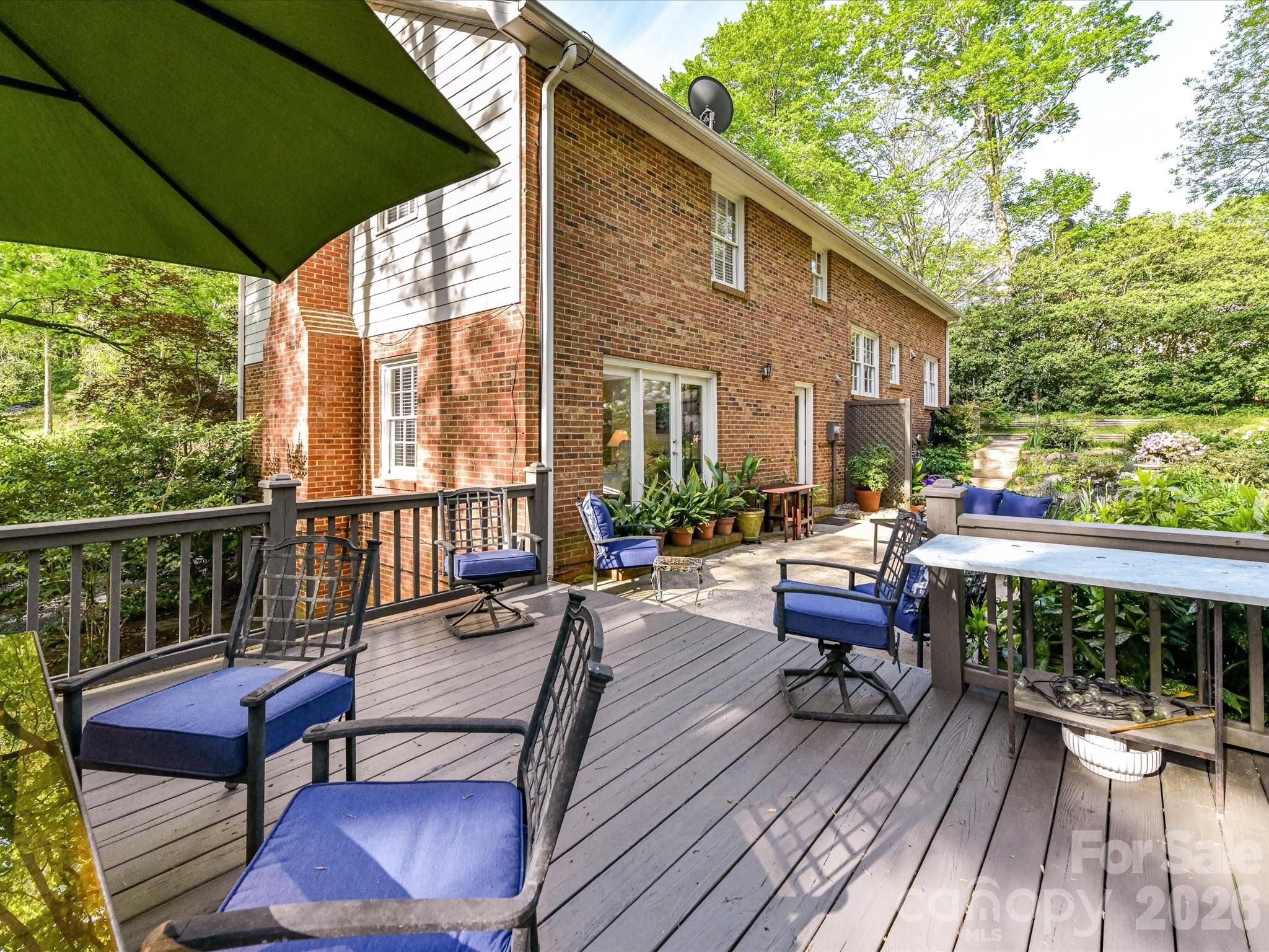 2818 Hinsdale Street Charlotte NC 28210