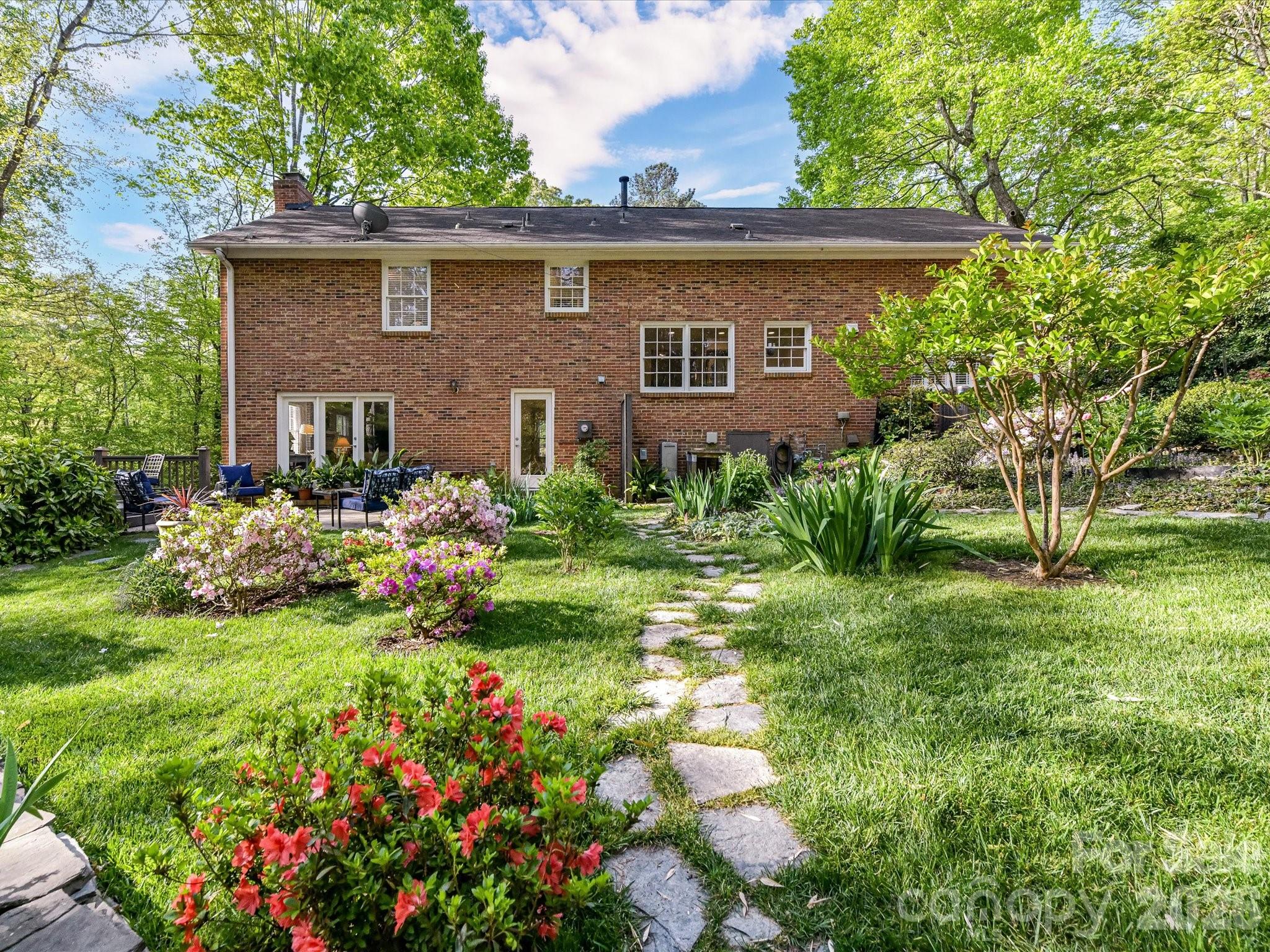 2818 Hinsdale Street Charlotte NC 28210