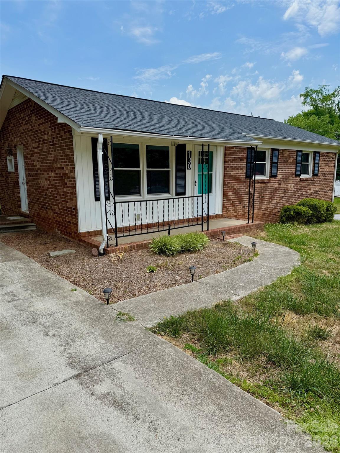 130 N Arlington Avenue Jonesville NC 28642