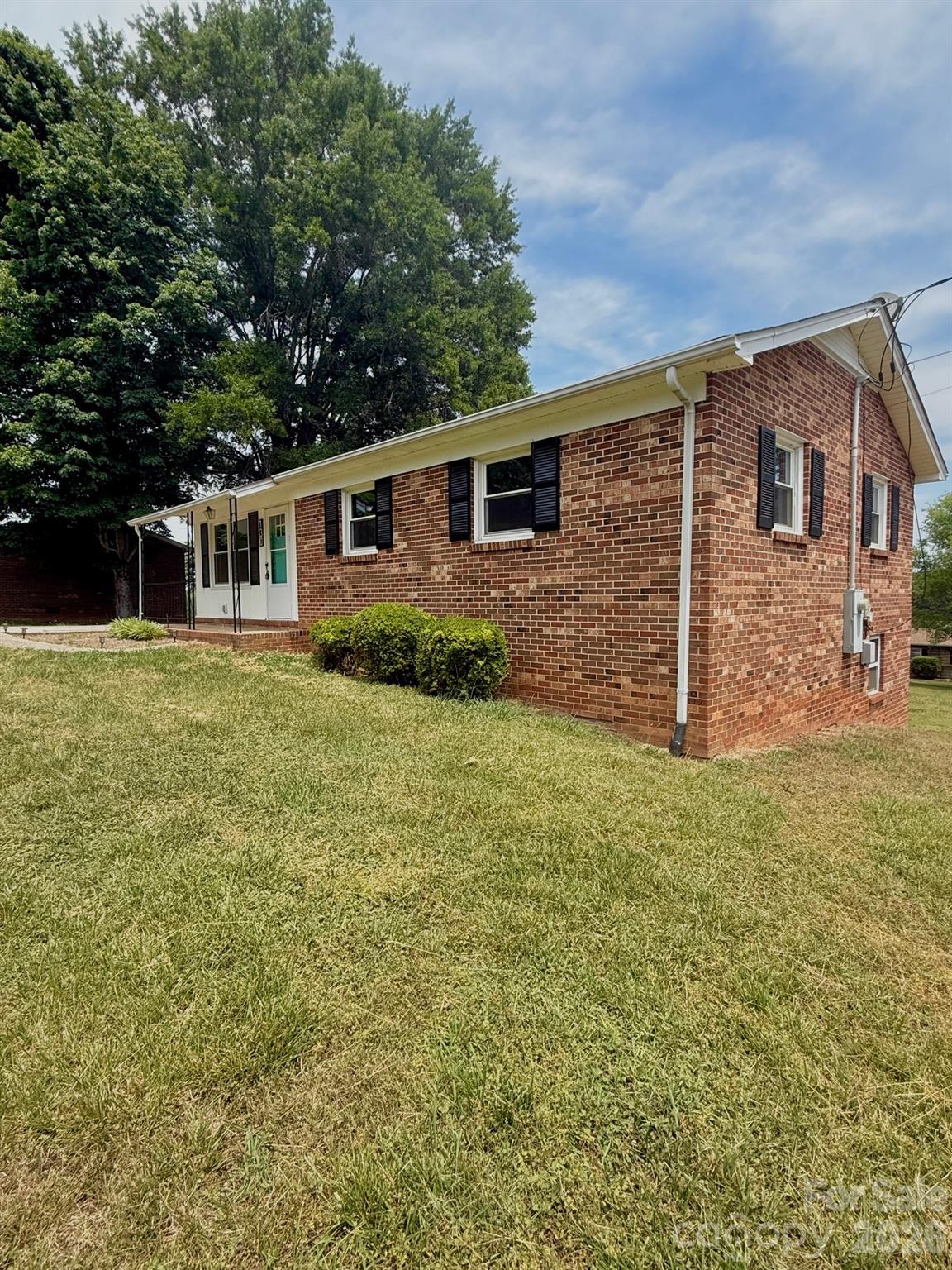 130 N Arlington Avenue Jonesville NC 28642