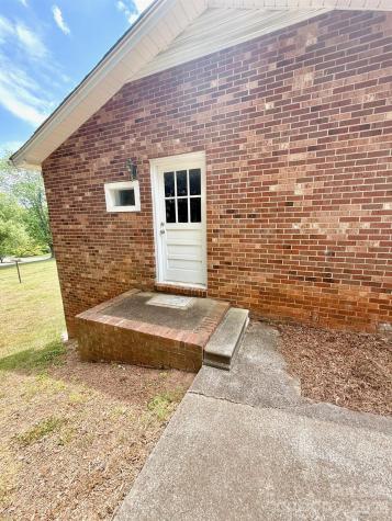 130 N Arlington Avenue Jonesville NC 28642