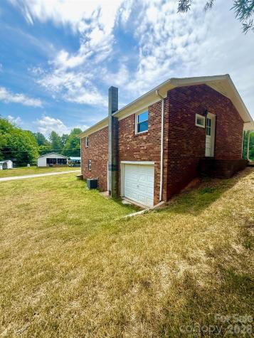 130 N Arlington Avenue Jonesville NC 28642