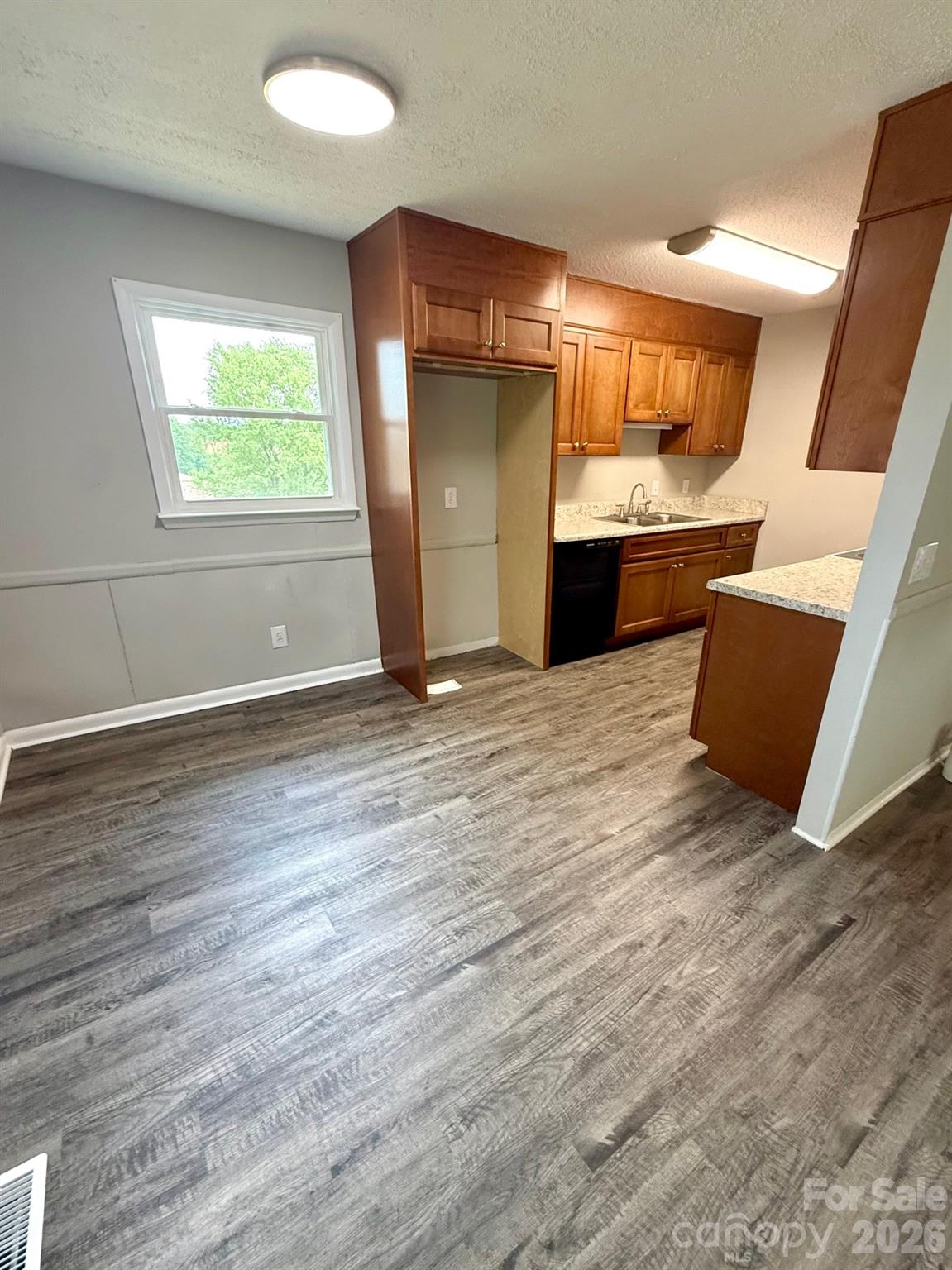 130 N Arlington Avenue Jonesville NC 28642