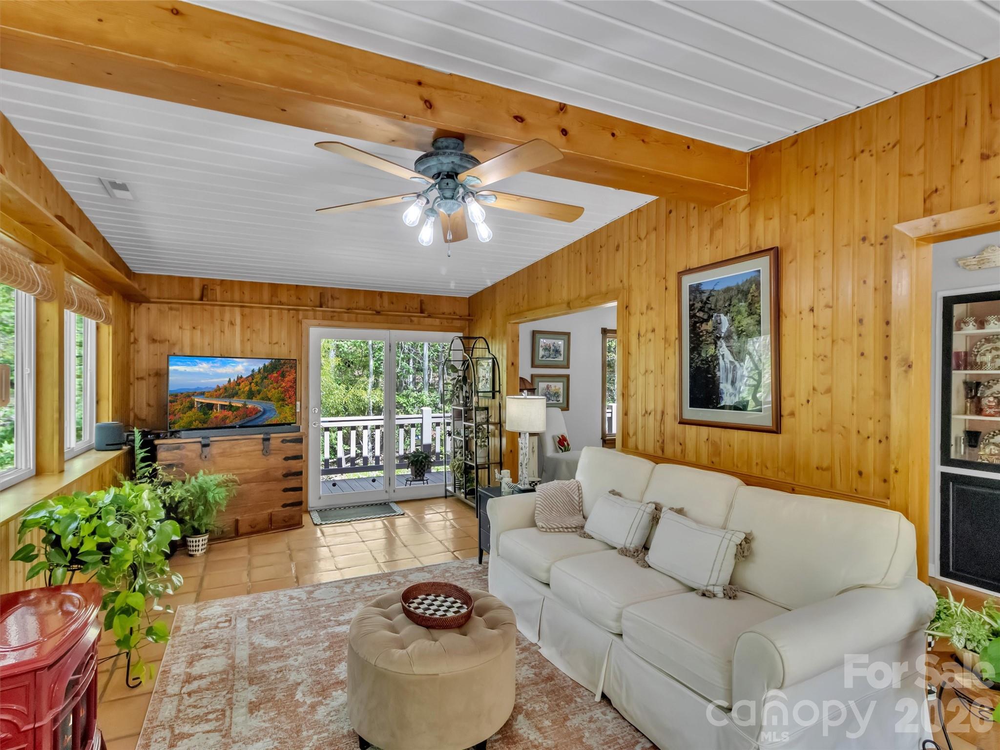 211 Rustic Road Waynesville NC 28786