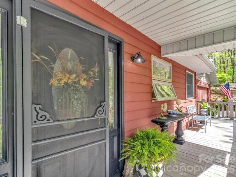 211 Rustic Road Waynesville NC 28786