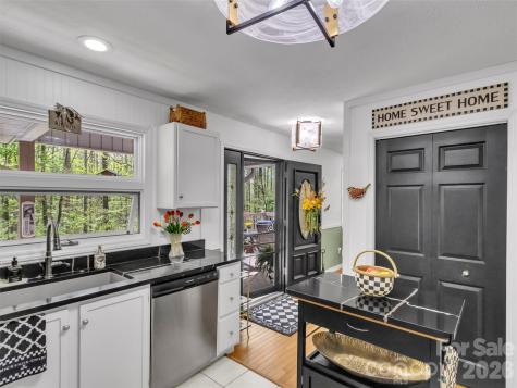 211 Rustic Road Waynesville NC 28786