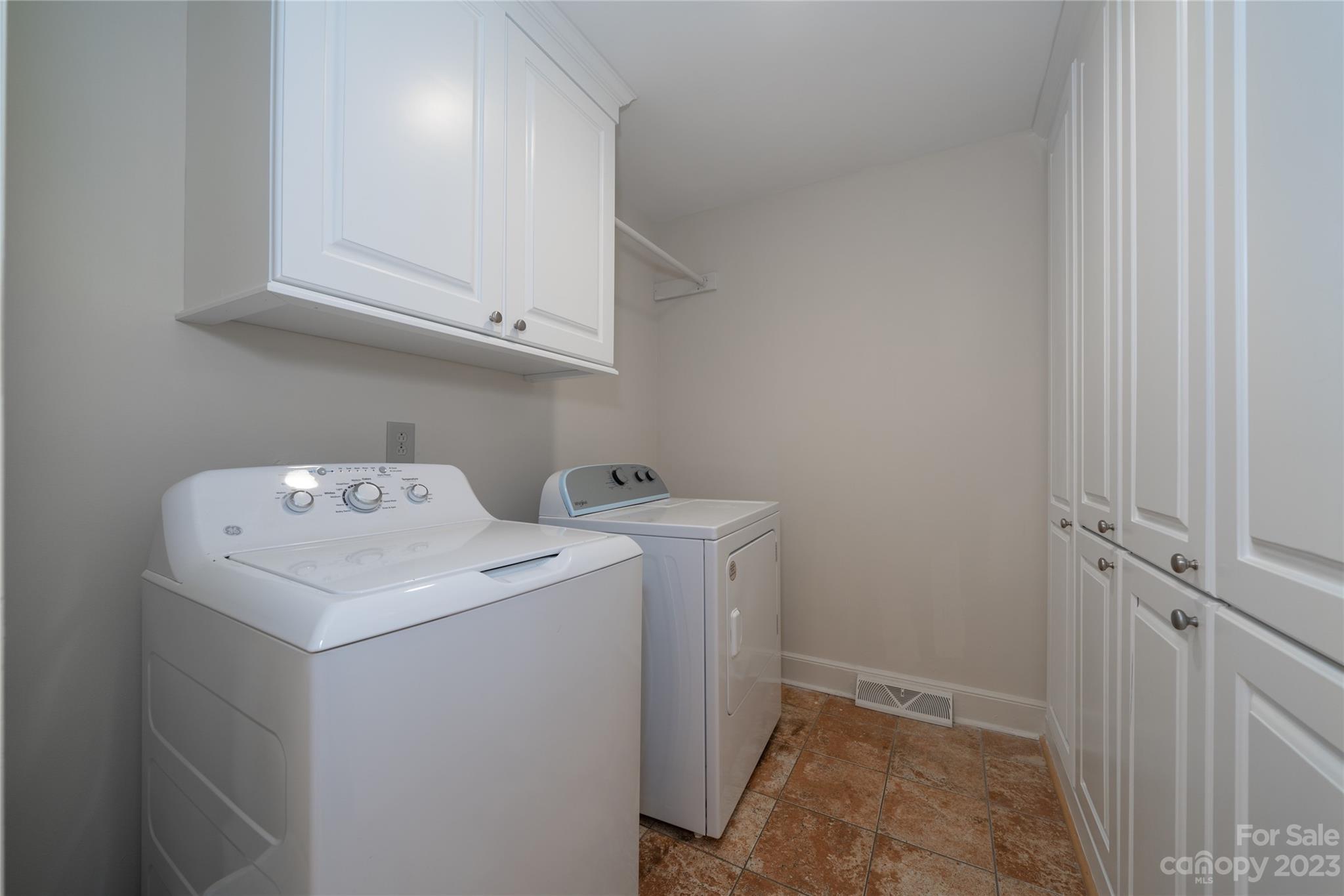 4301 Deepwood Drive Charlotte NC 28226