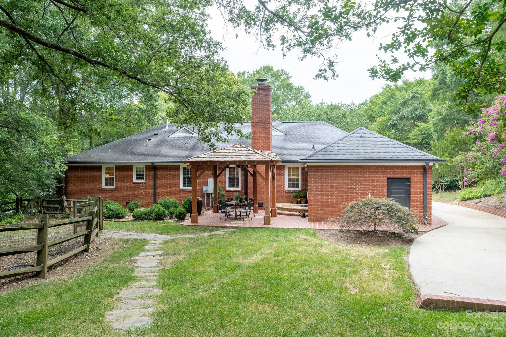 4301 Deepwood Drive Charlotte NC 28226
