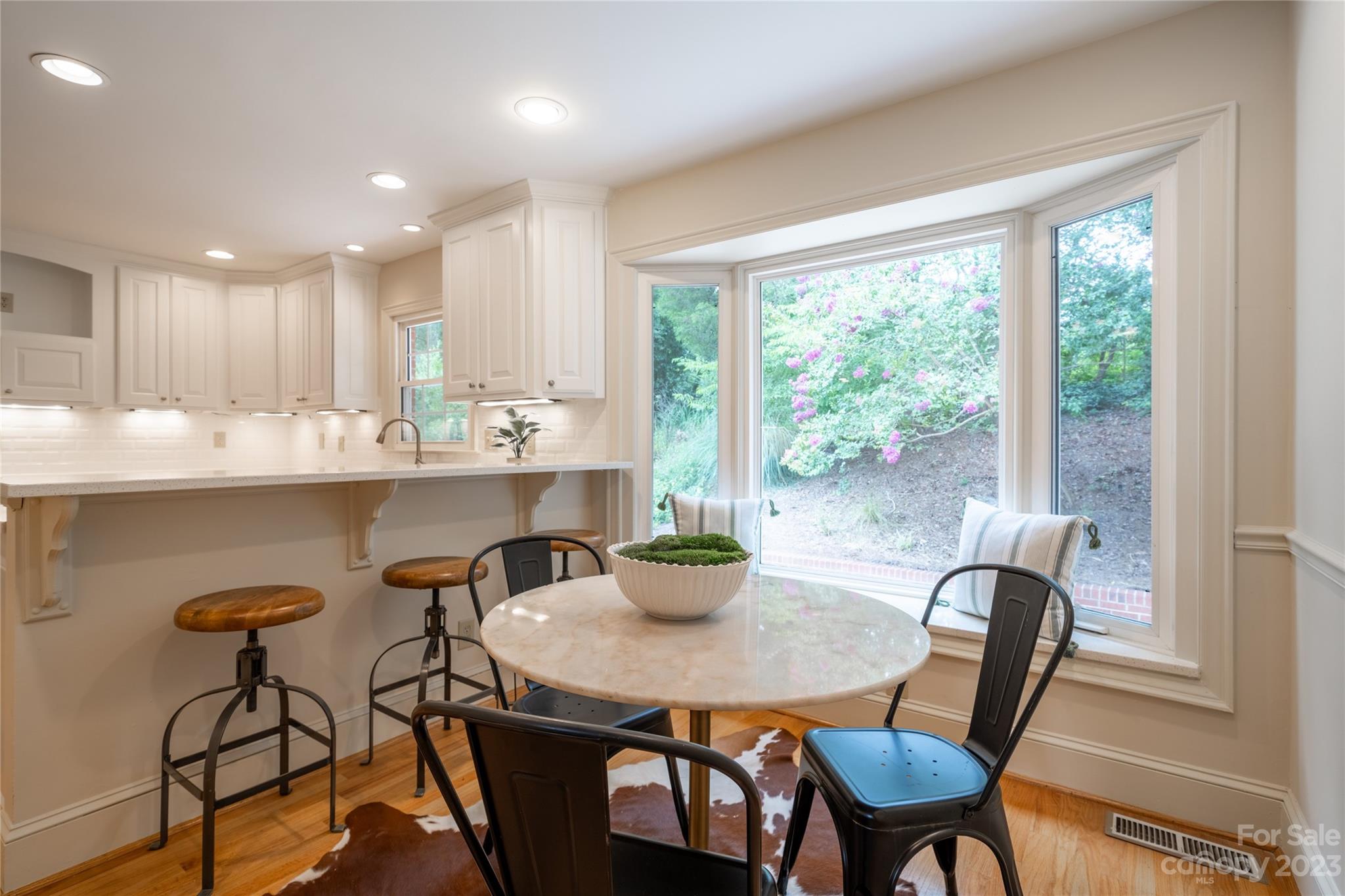4301 Deepwood Drive Charlotte NC 28226