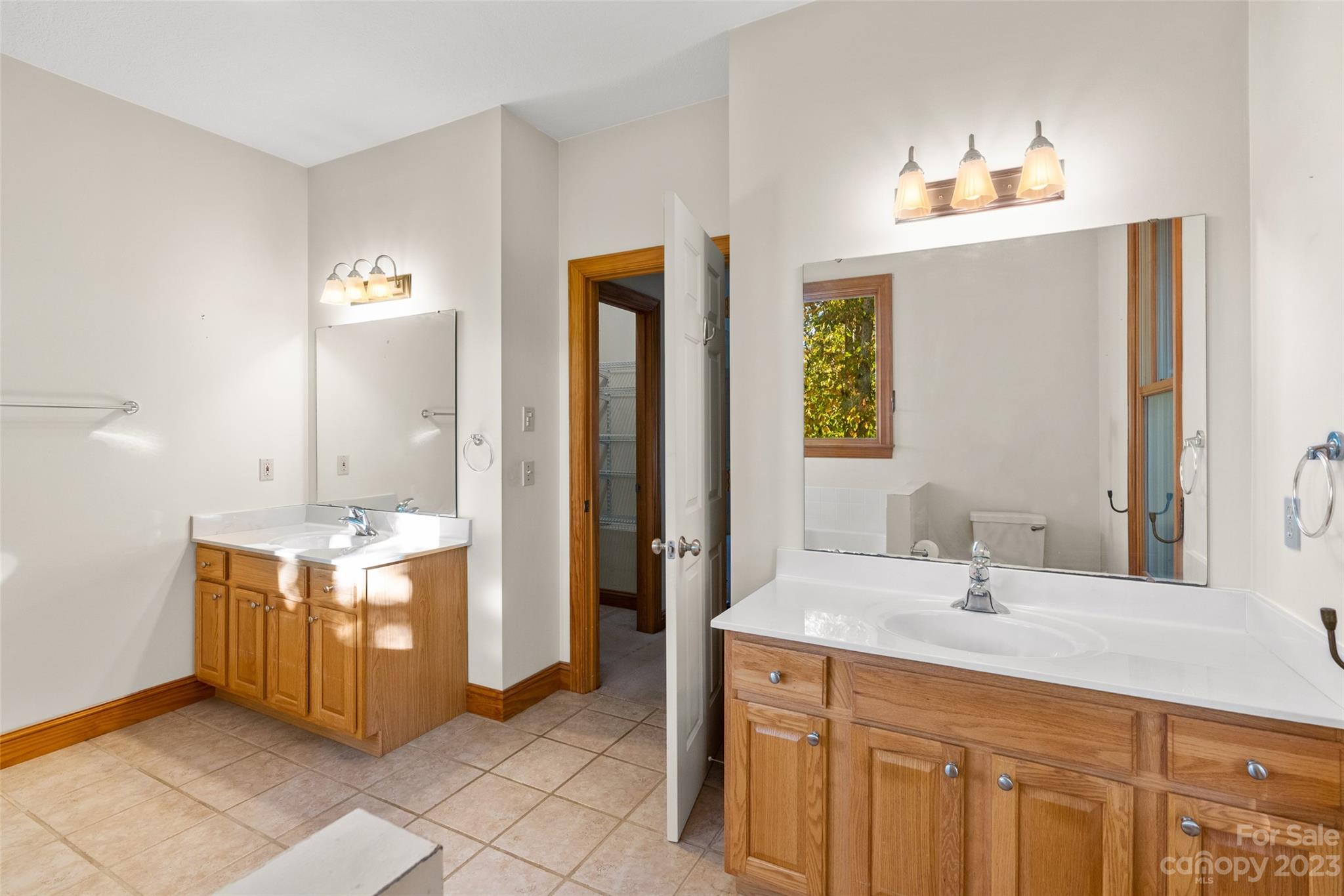 28 Helen Holcombe Way Candler NC 28715