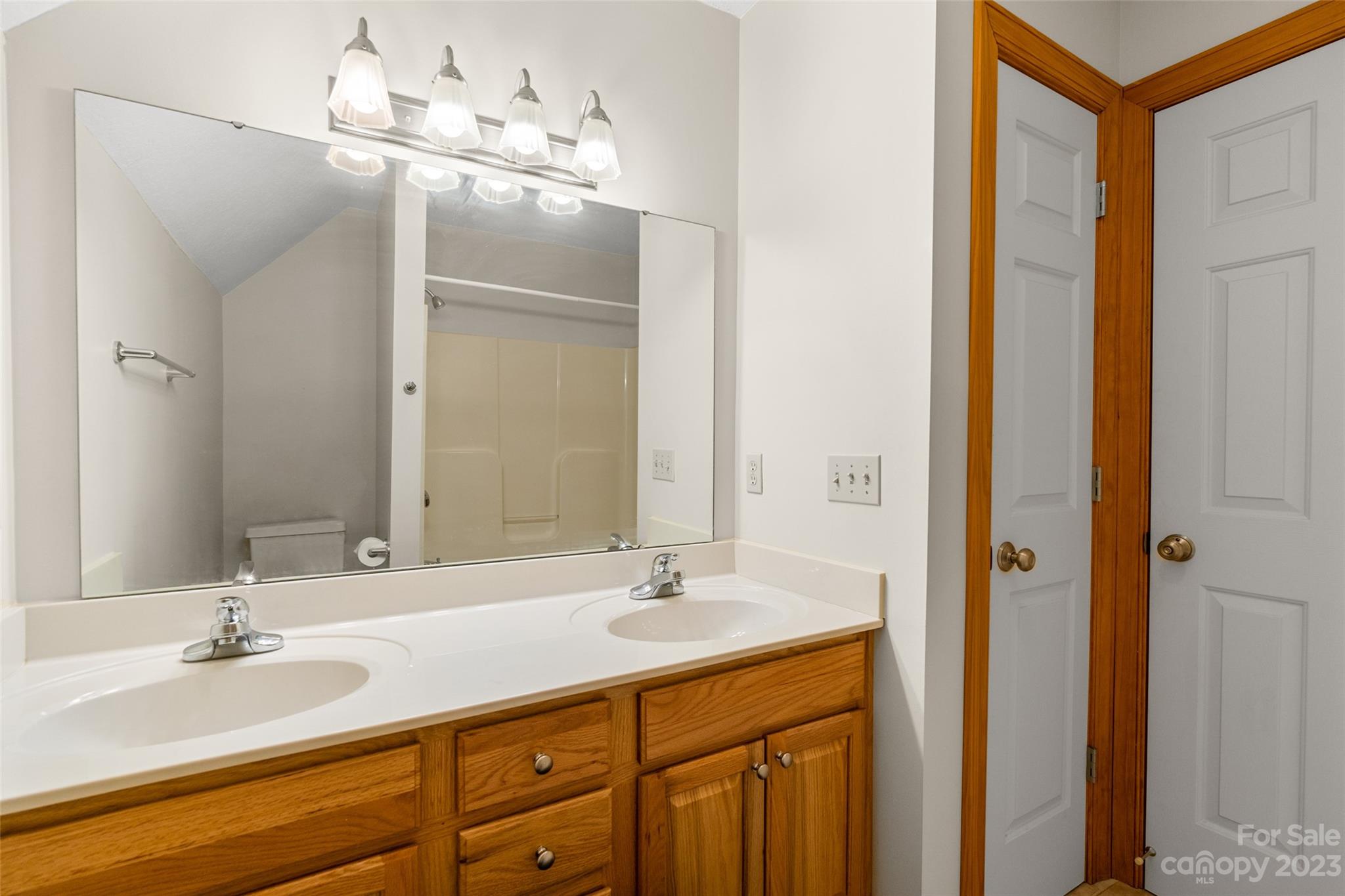 28 Helen Holcombe Way Candler NC 28715
