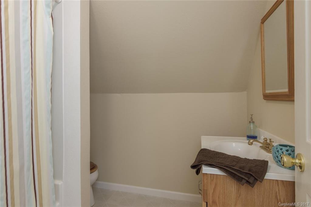 715 Long Branch Road Swannanoa NC 28778