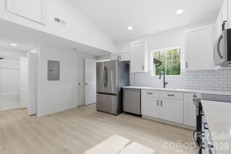 501 Friendship Drive Matthews NC 28105