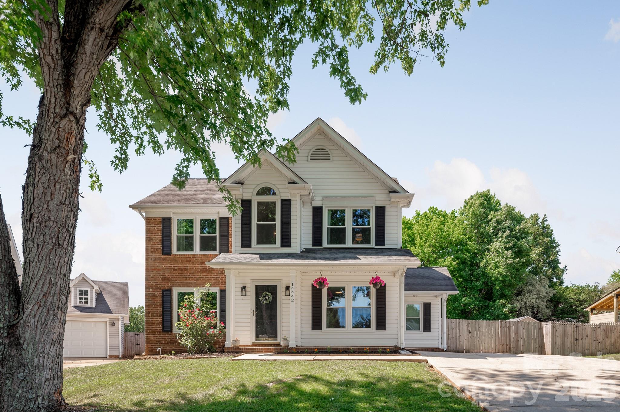 14442 Planters Knob Lane Charlotte NC 28273