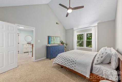 14442 Planters Knob Lane Charlotte NC 28273