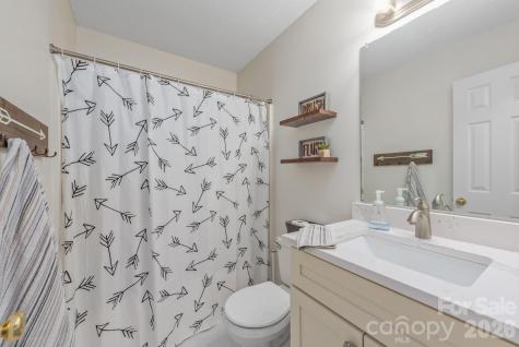 14442 Planters Knob Lane Charlotte NC 28273