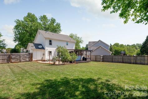 14442 Planters Knob Lane Charlotte NC 28273
