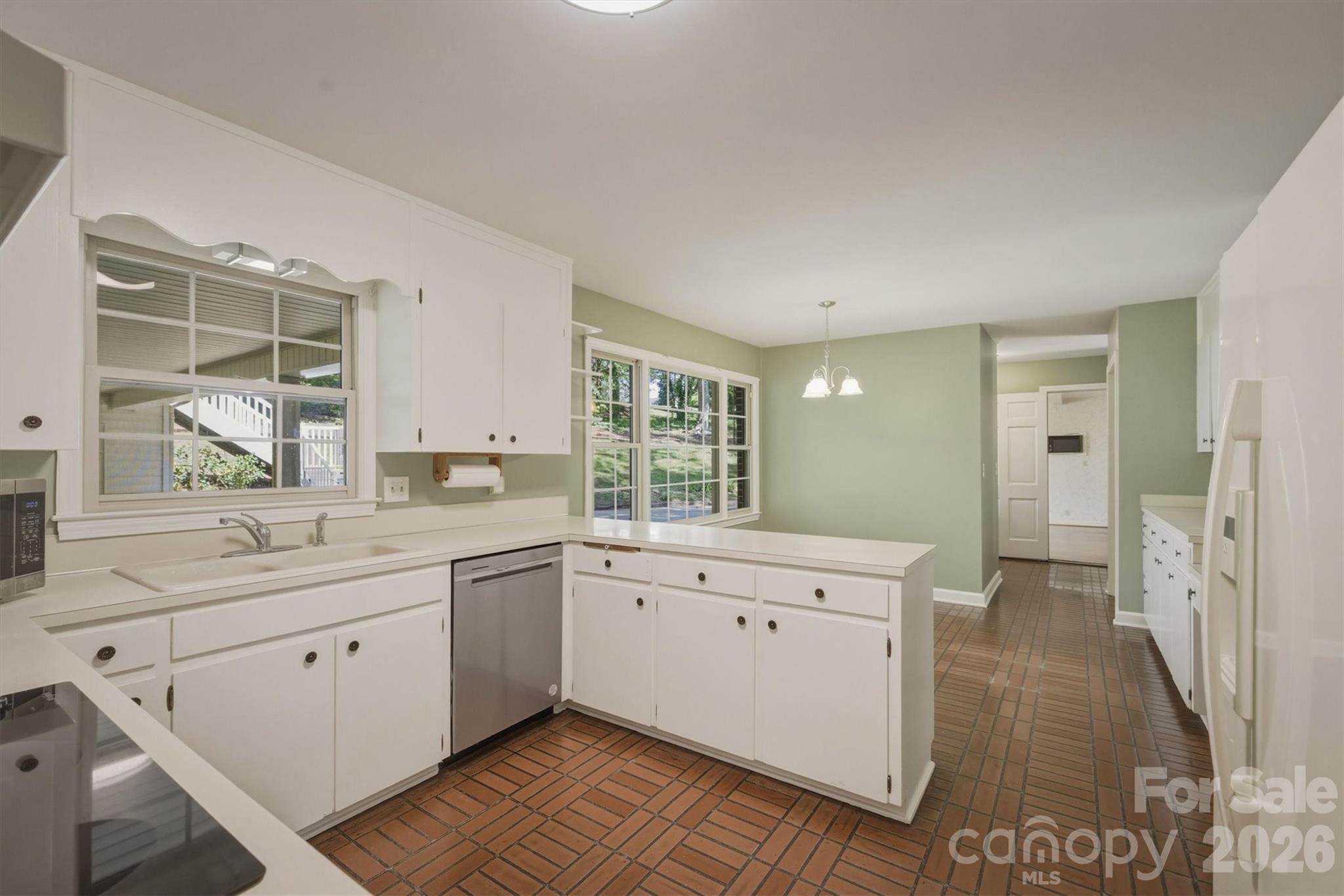 102 Woodland Drive Morganton NC 28655