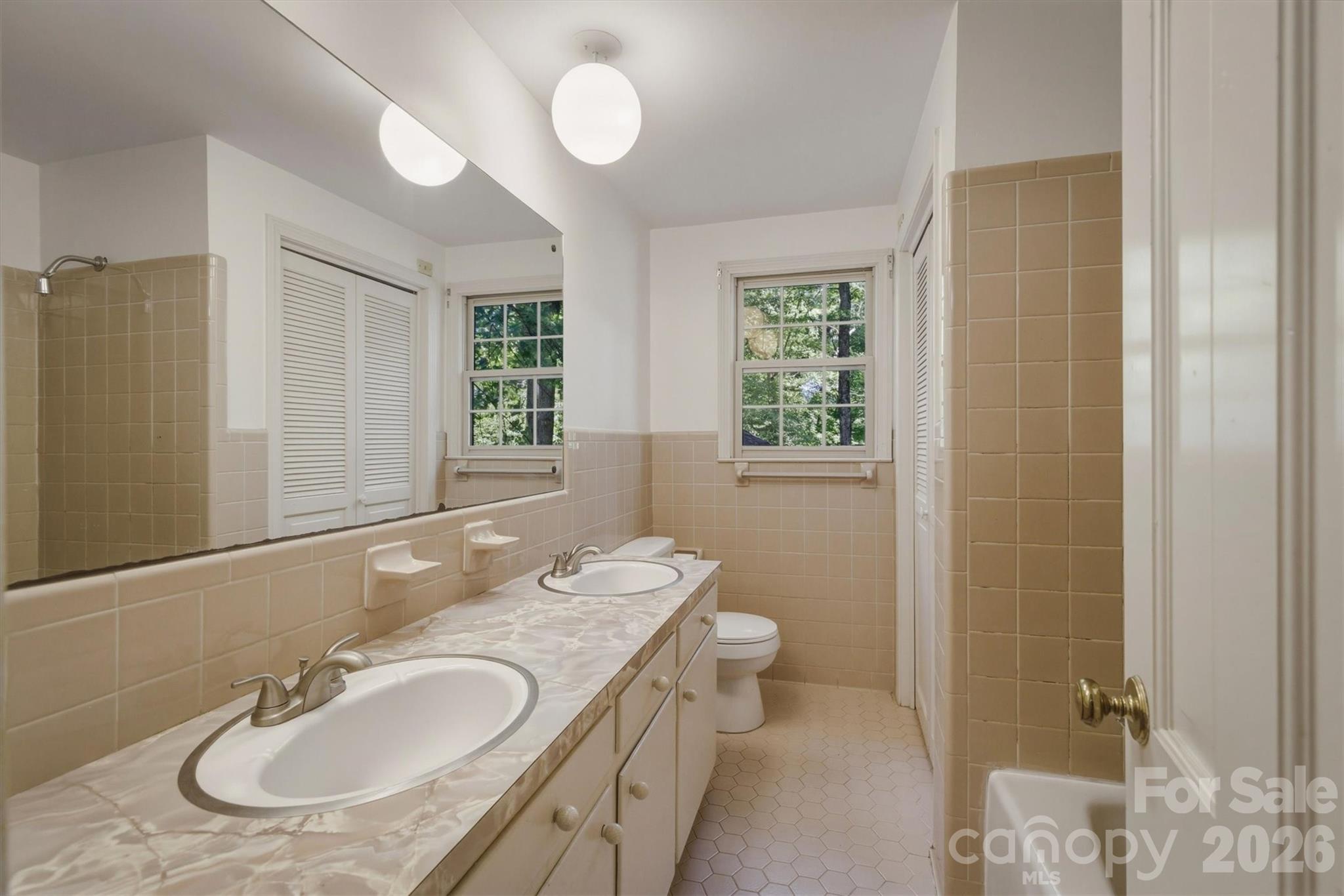 102 Woodland Drive Morganton NC 28655