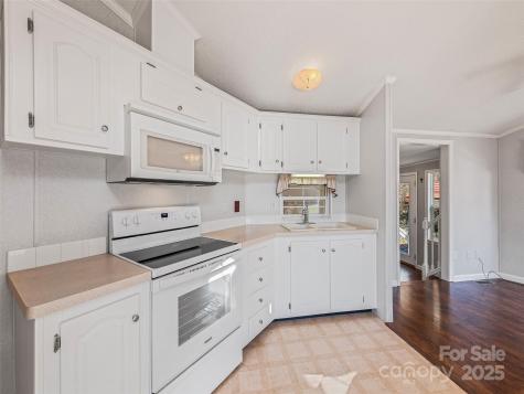 93 Merry Way Clyde NC 28721
