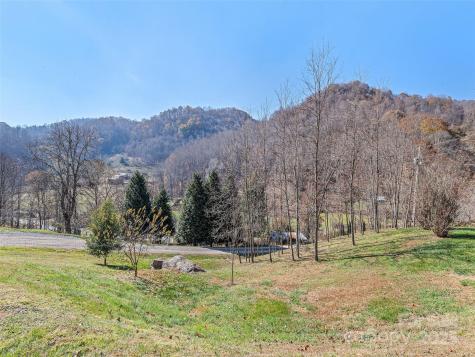 93 Merry Way Clyde NC 28721