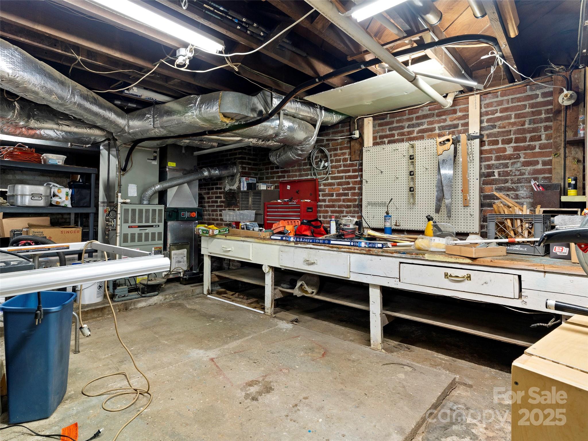 6 Woodley Avenue Asheville NC 28804