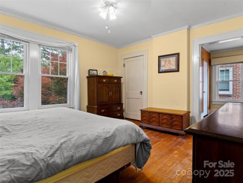 6 Woodley Avenue Asheville NC 28804