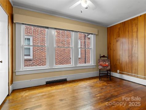 6 Woodley Avenue Asheville NC 28804
