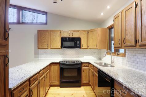 71 N Setsi Lane Brevard NC 28712