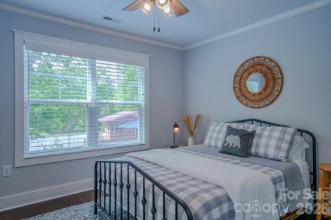 15 Tudor Way Black Mountain NC 28711