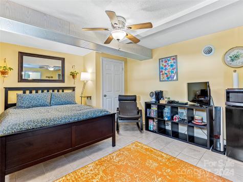 38 Ben Lippen Road Asheville NC 28806