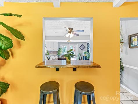 38 Ben Lippen Road Asheville NC 28806