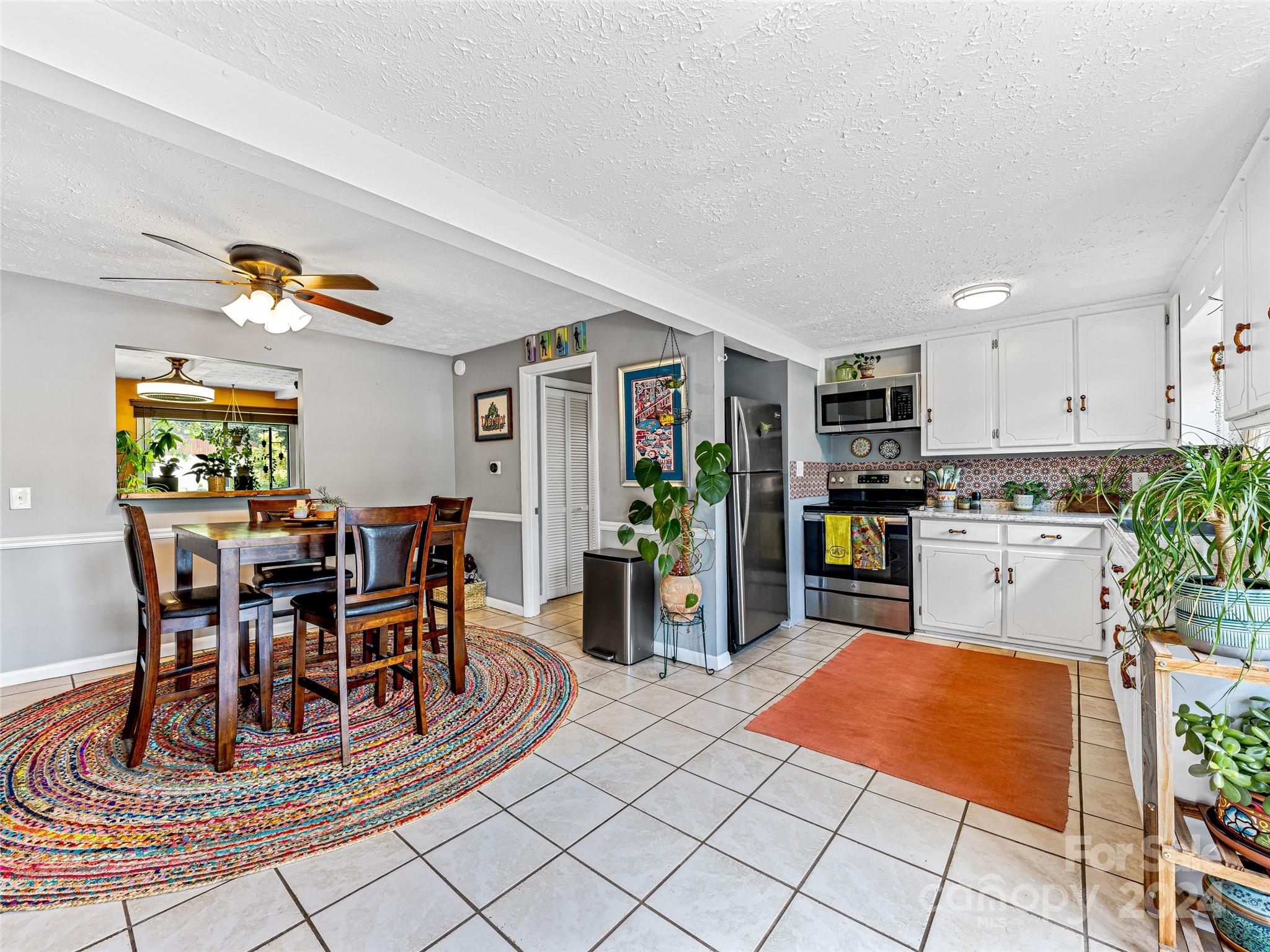 38 Ben Lippen Road Asheville NC 28806