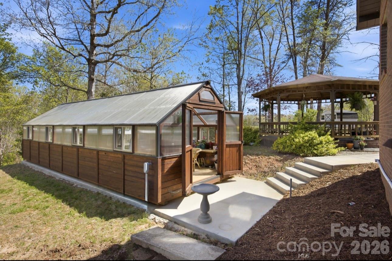 573 & 577 Randolph Road Marion NC 28752