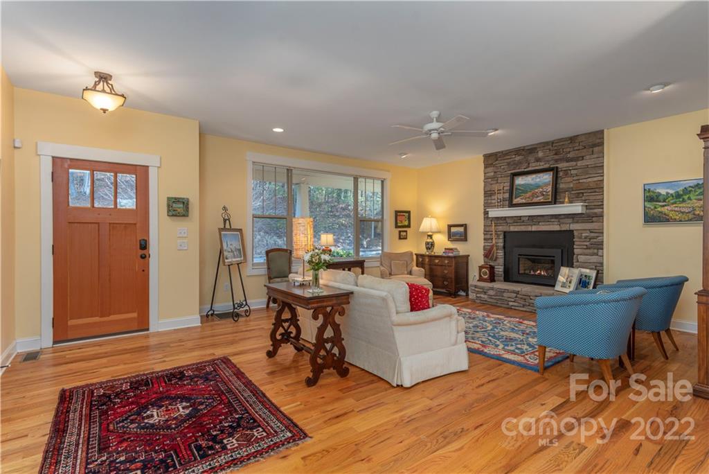 50 Sonnet Lane Asheville NC 28804