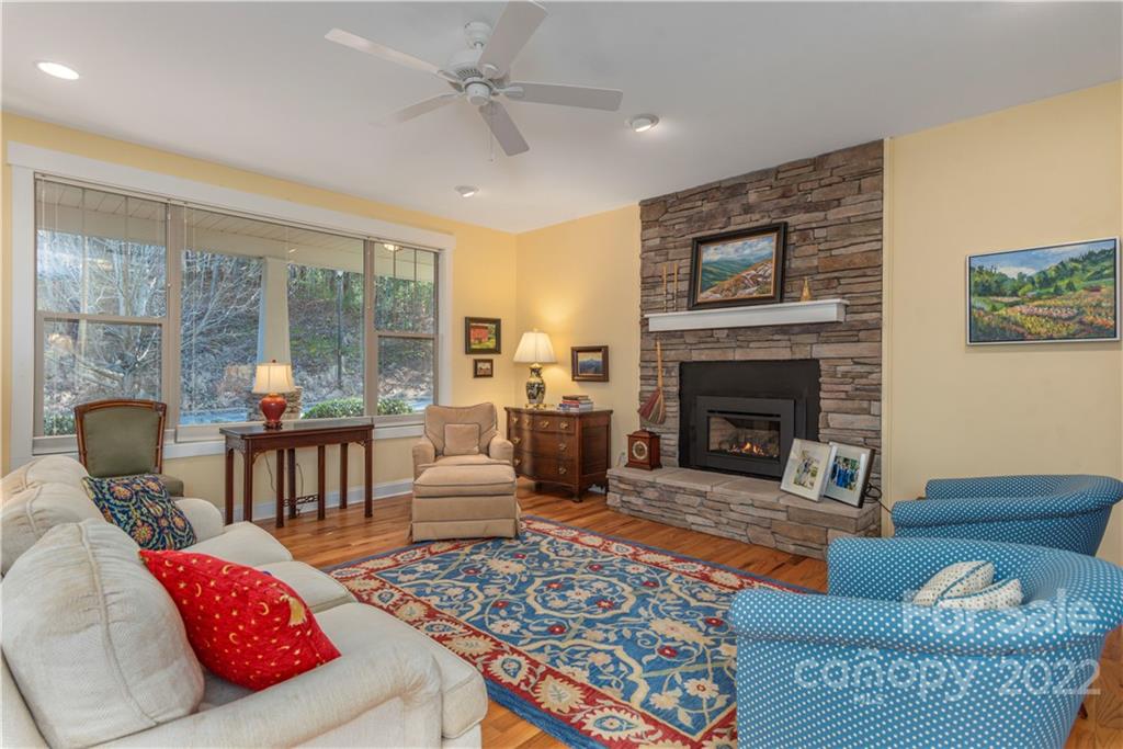 50 Sonnet Lane Asheville NC 28804