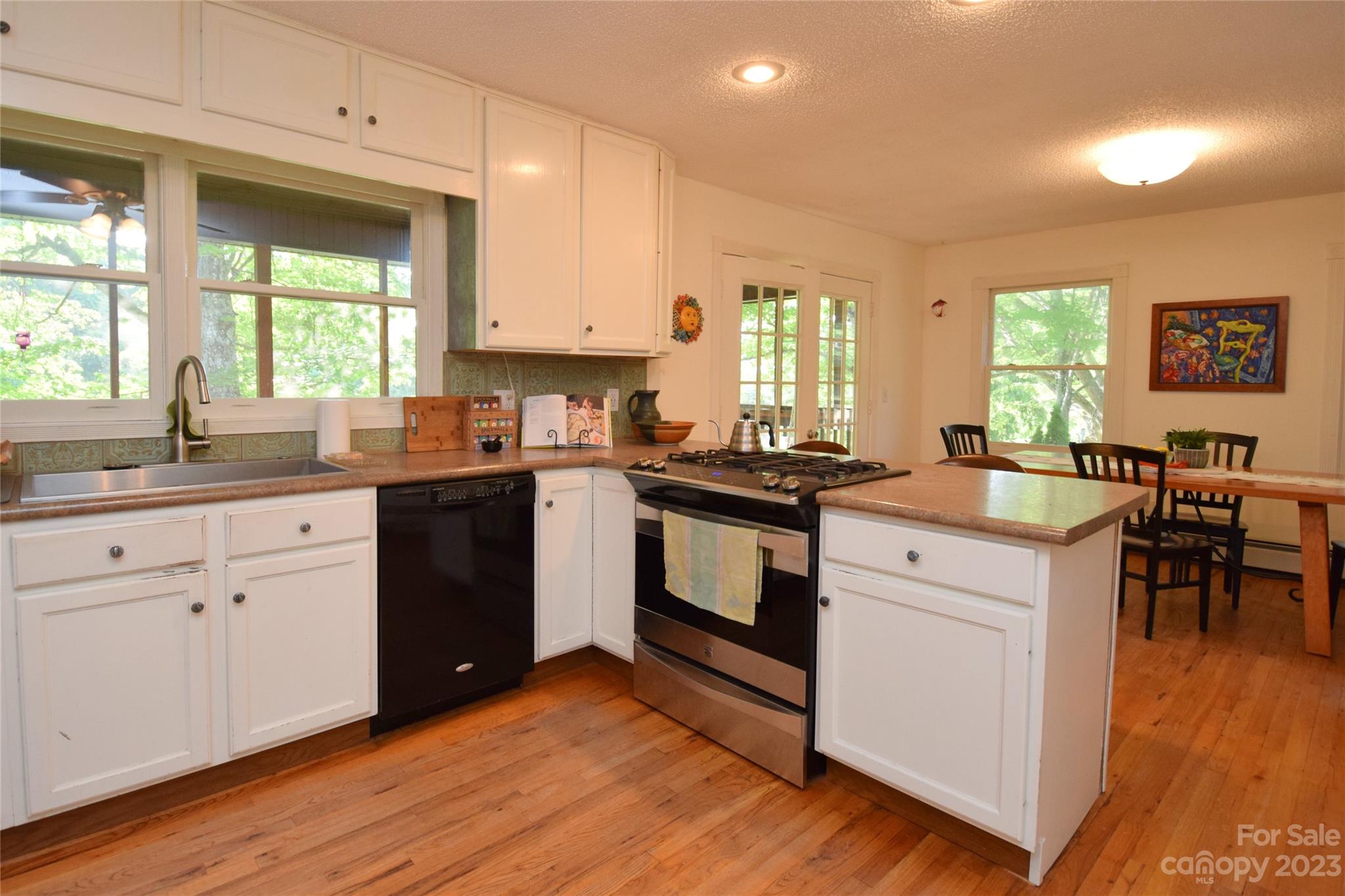 127 Cleve Silver Road Bakersville NC 28705