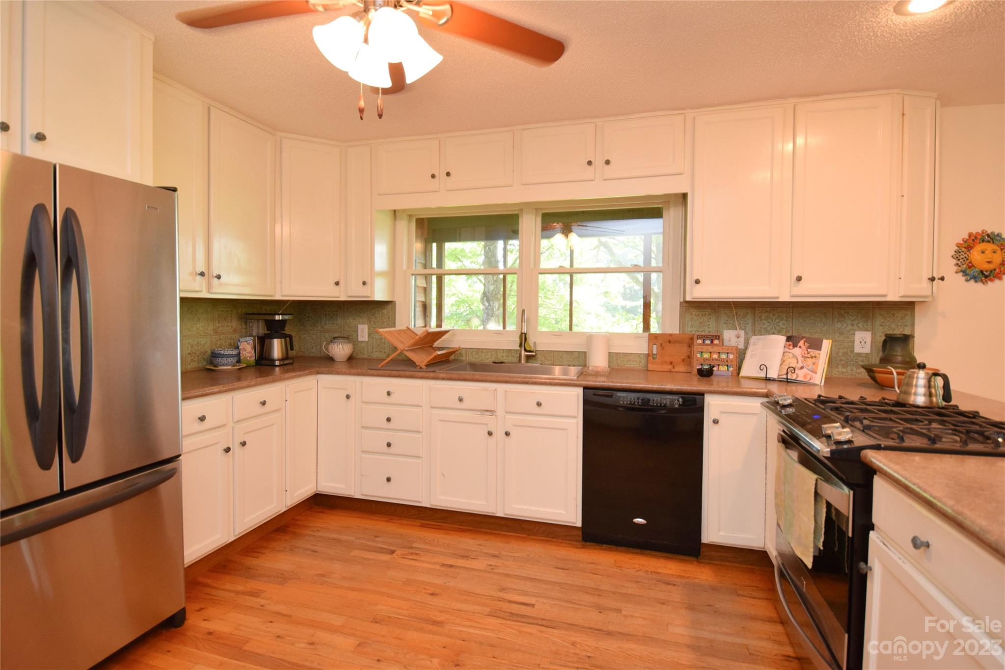 127 Cleve Silver Road Bakersville NC 28705