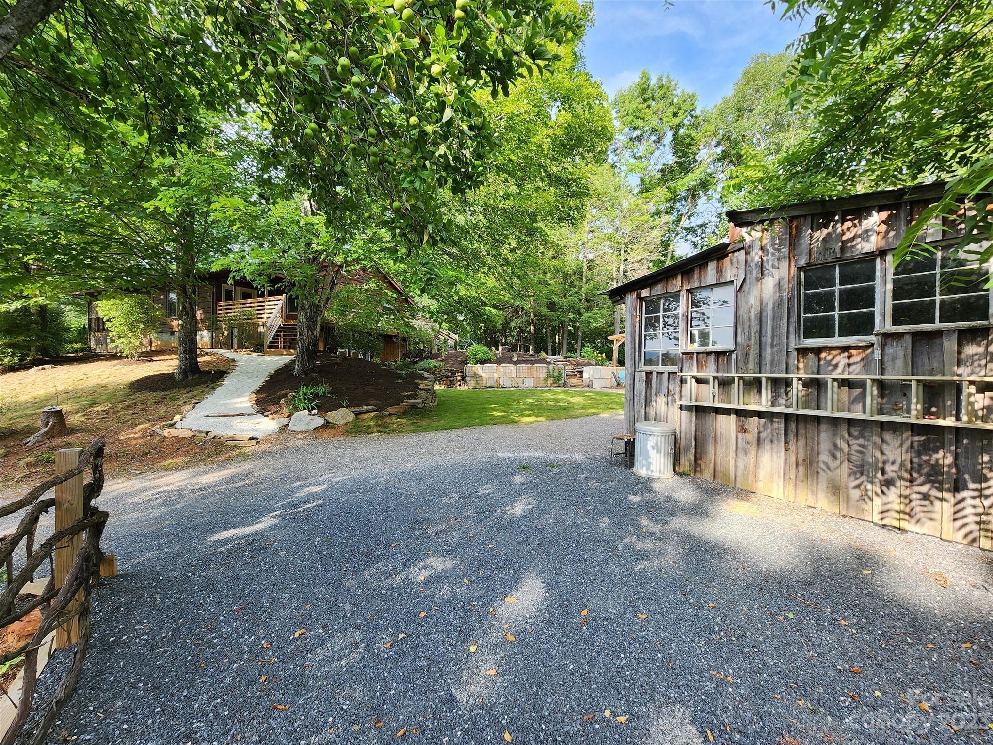 127 Cleve Silver Road Bakersville NC 28705