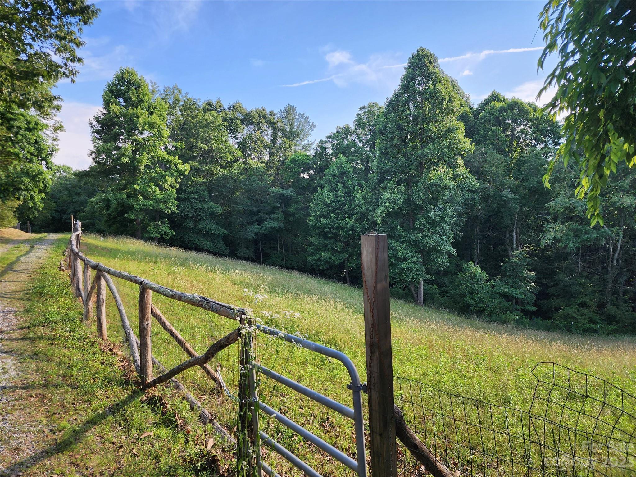 127 Cleve Silver Road Bakersville NC 28705