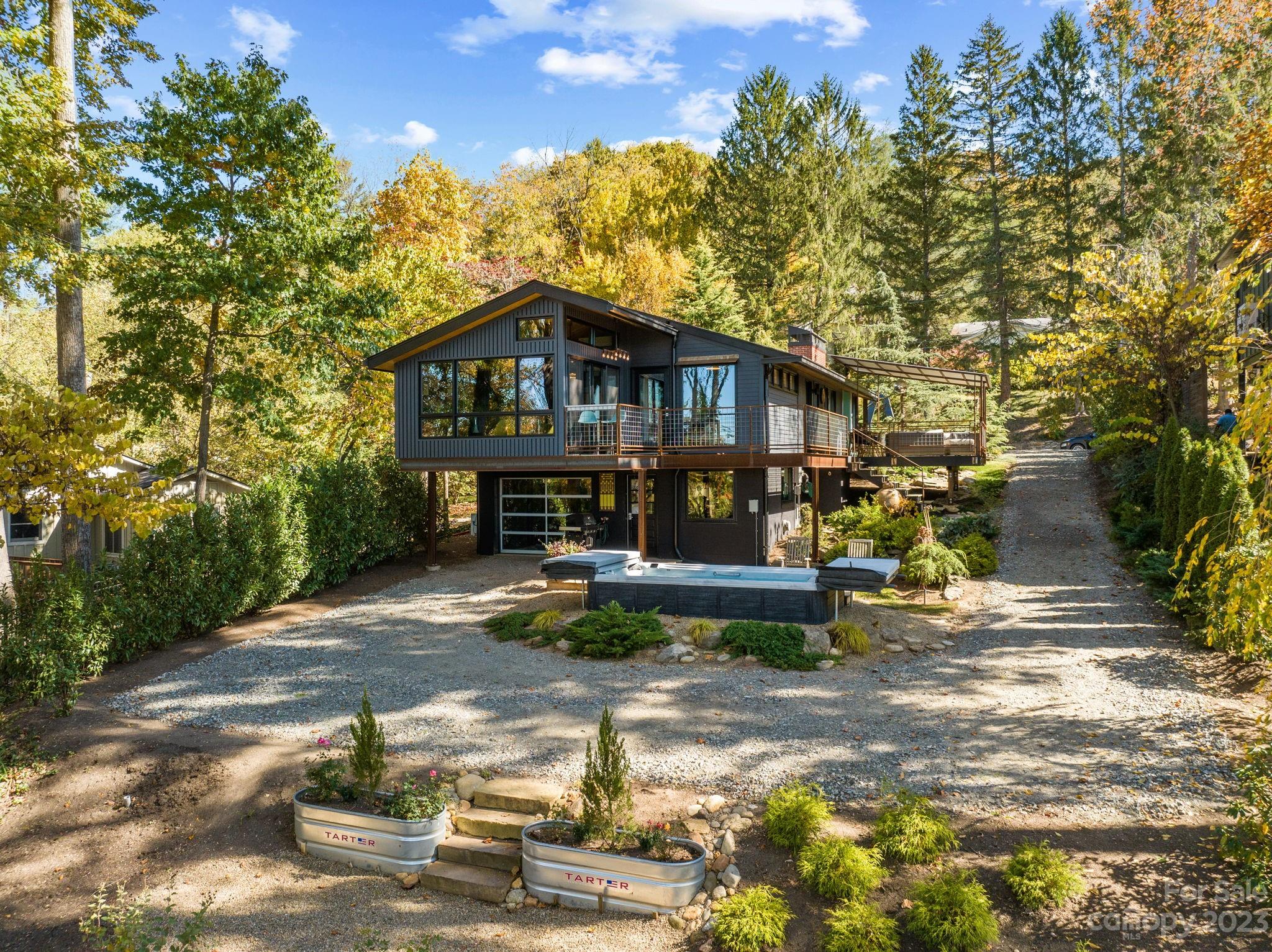 10 Von Ruck Court Asheville NC 28801
