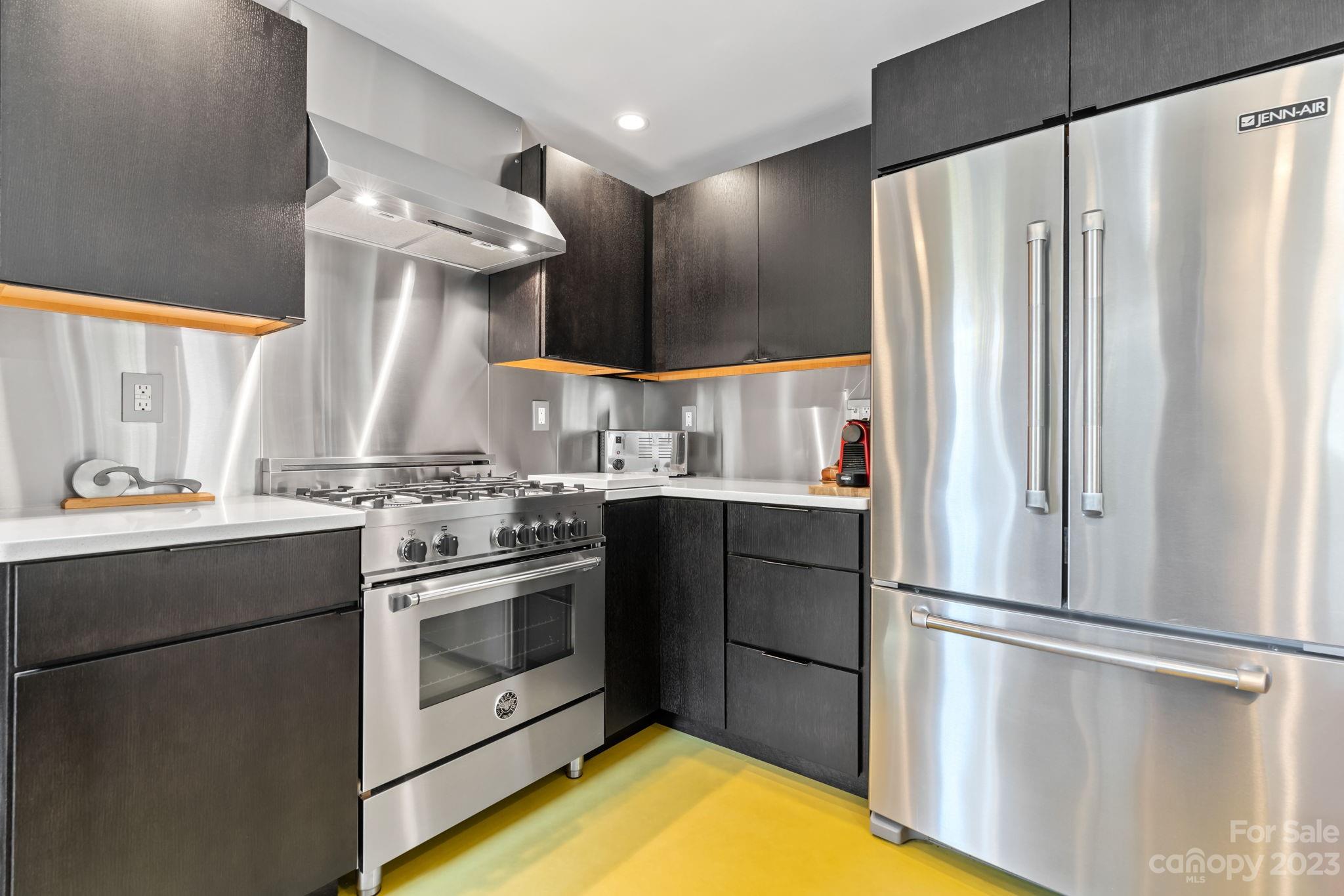 10 Von Ruck Court Asheville NC 28801