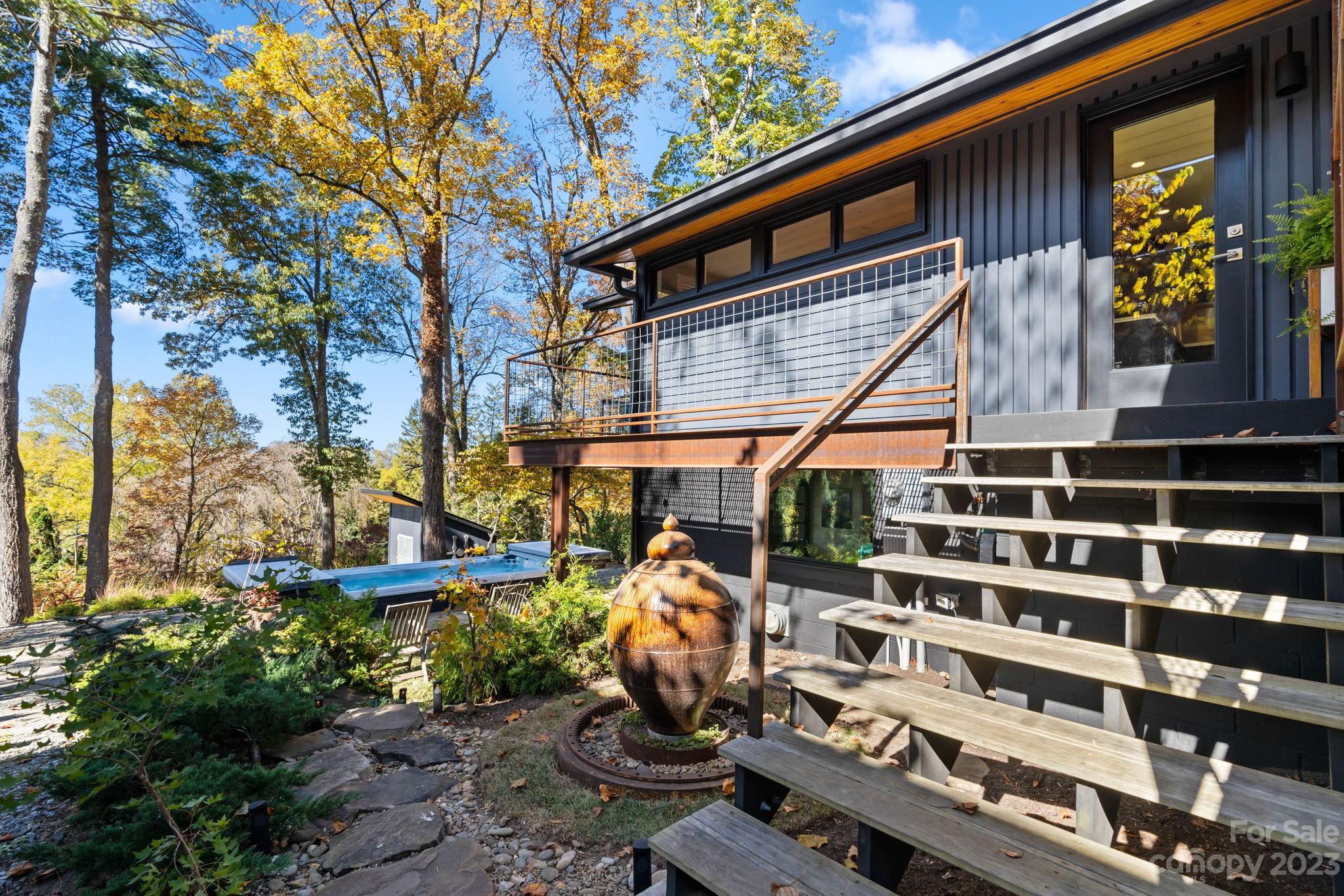 10 Von Ruck Court Asheville NC 28801