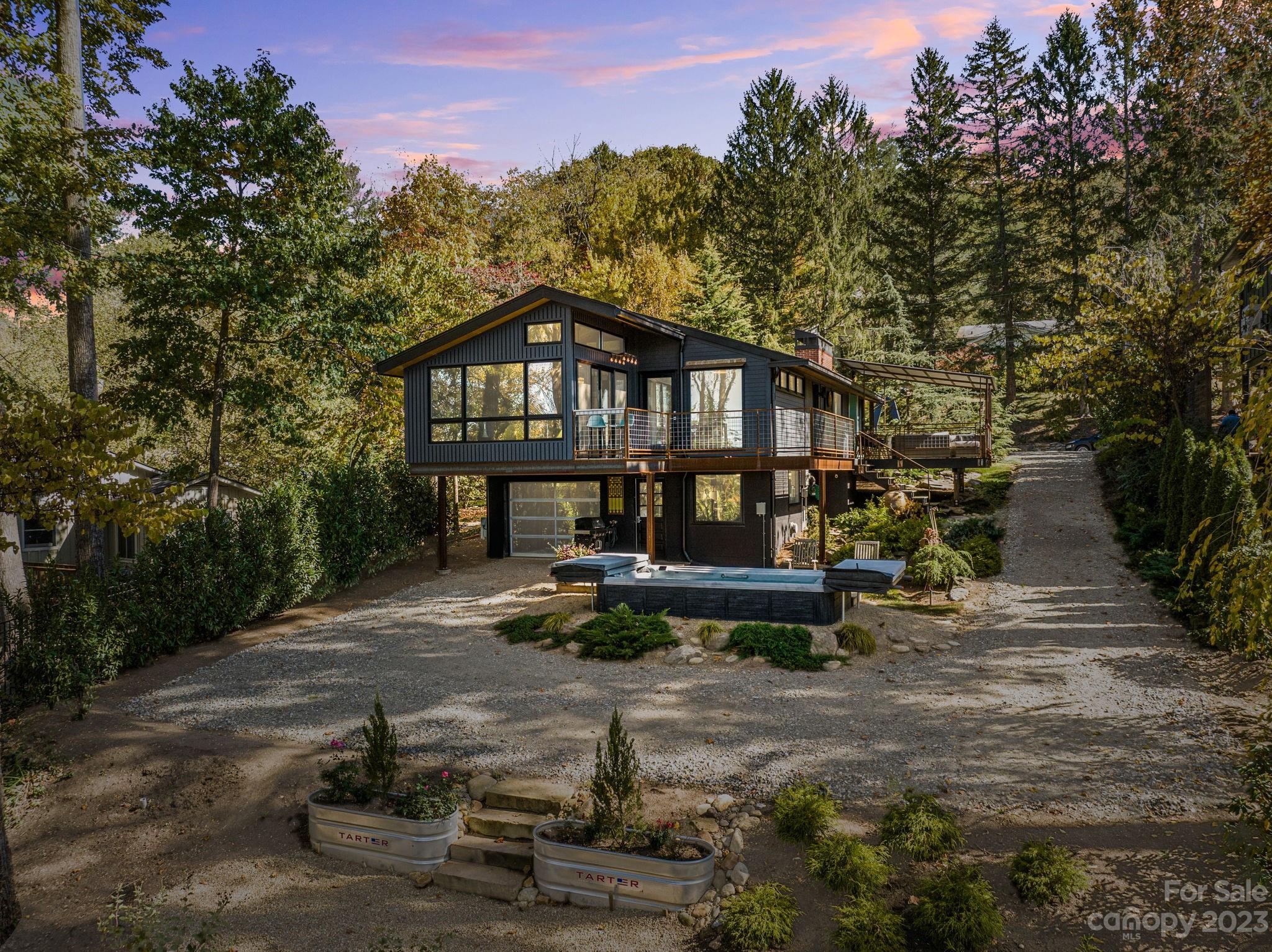 10 Von Ruck Court Asheville NC 28801
